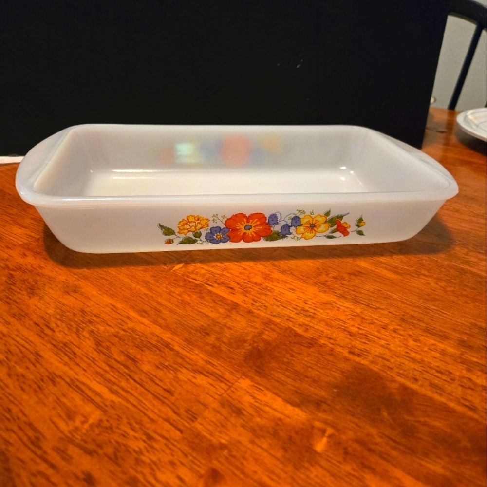 COPY - Vintage Glasbake casserole dish